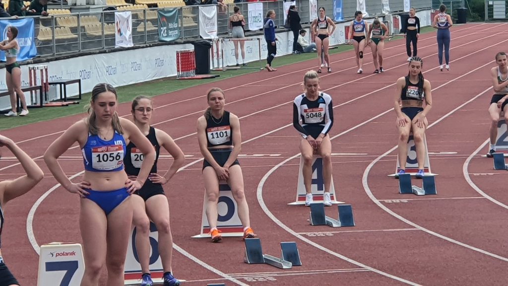 Zawodnicy podczas zawodów.